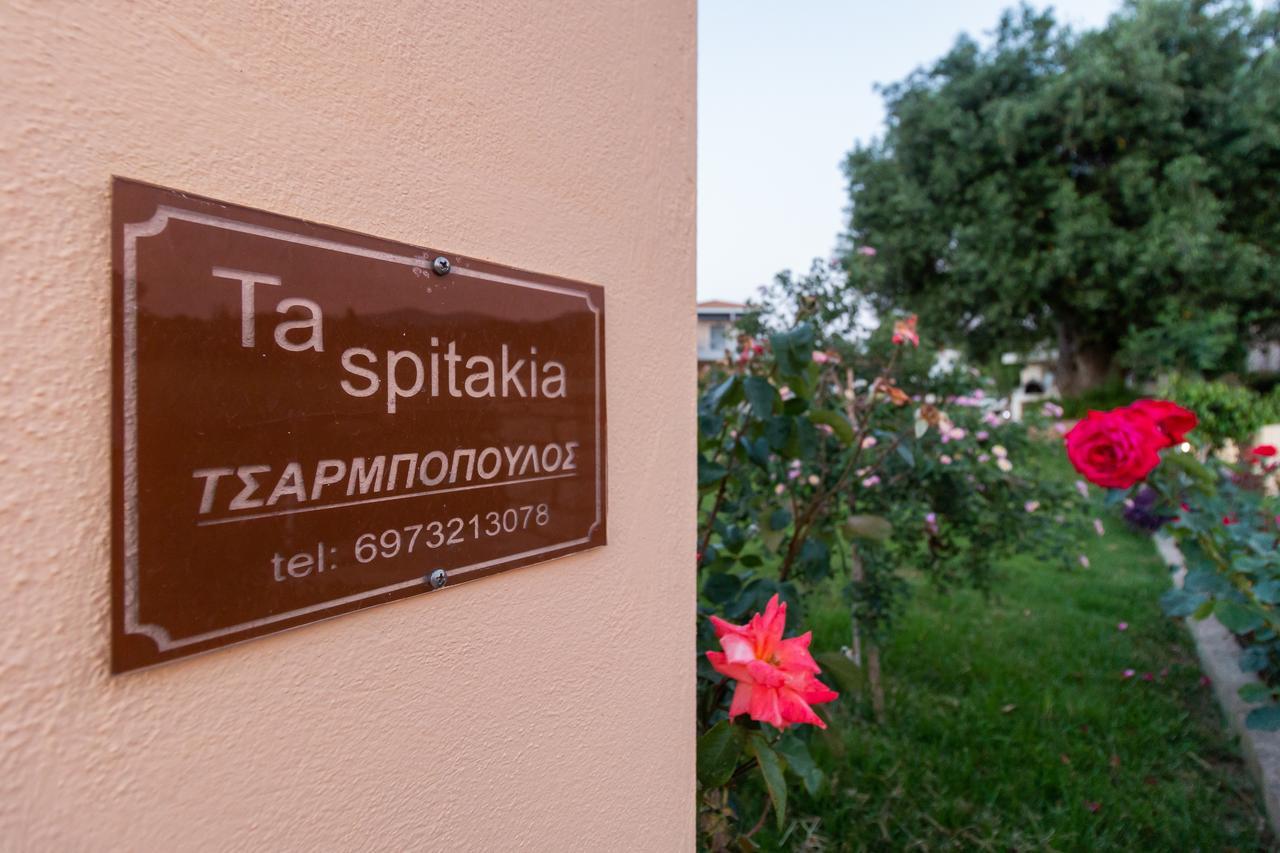 Ta Spitakia Tsarbopoulos Kyparissia Exterior foto