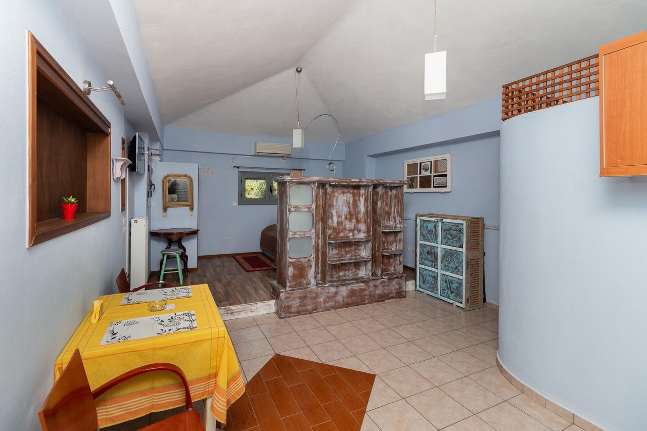 Ta Spitakia Tsarbopoulos Kyparissia Exterior foto