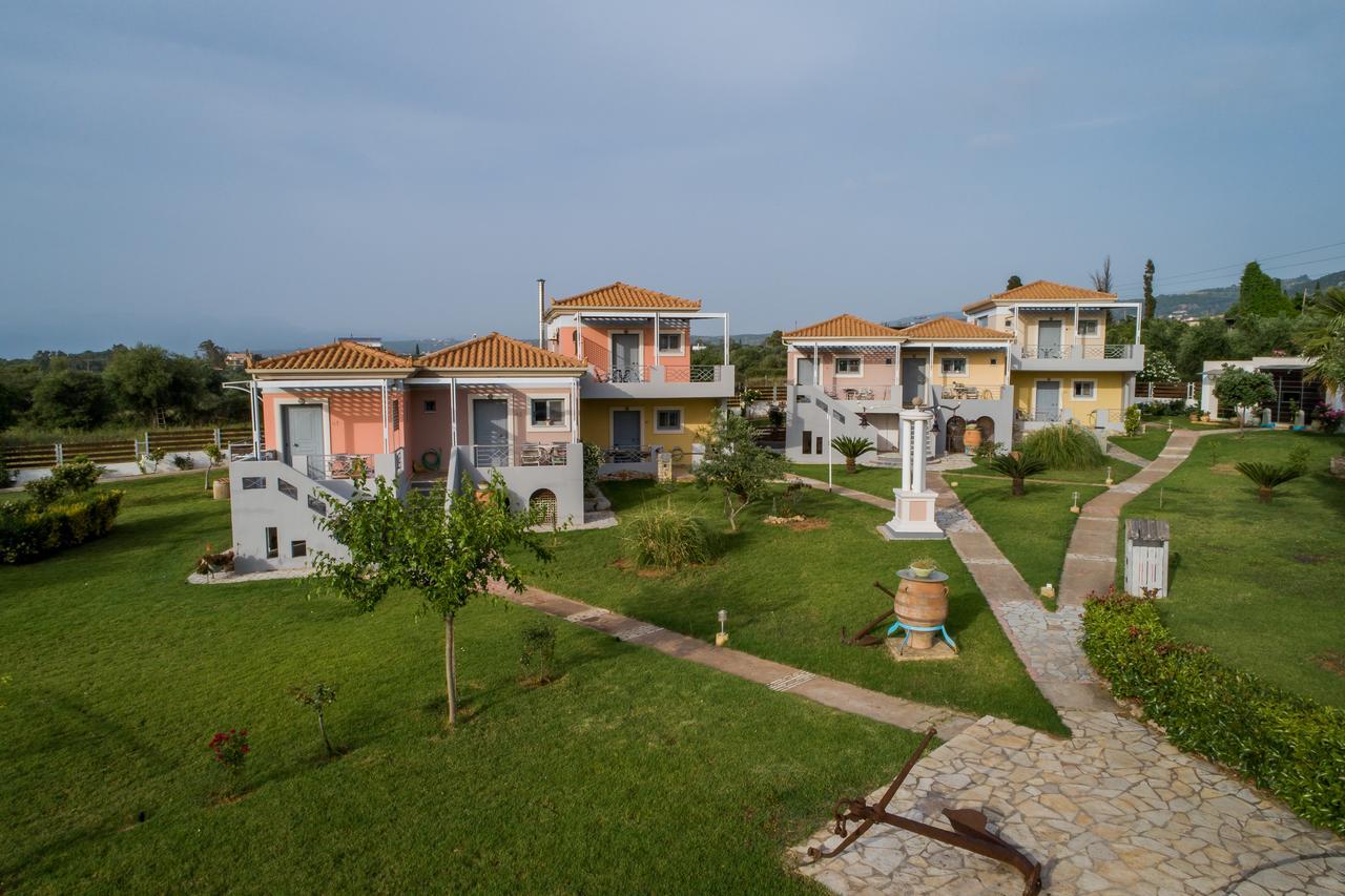 Ta Spitakia Tsarbopoulos Kyparissia Exterior foto